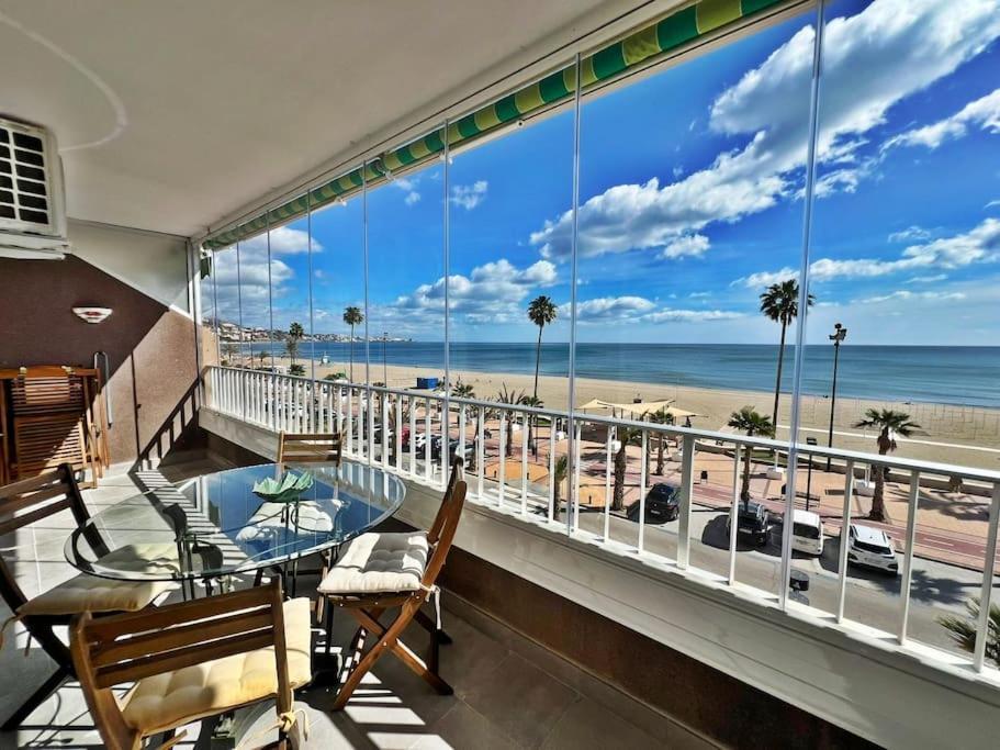 Primera Linea De Playa Frontal Con Vistas Al Mar Apartamento *